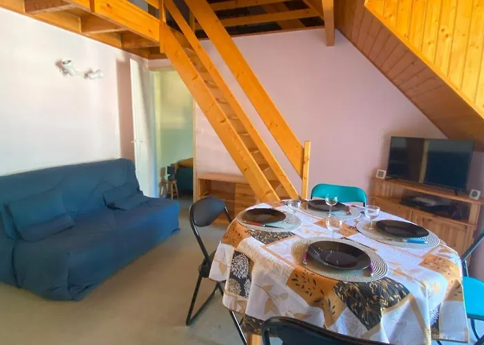 Daire Jolie Vue Et Piscine